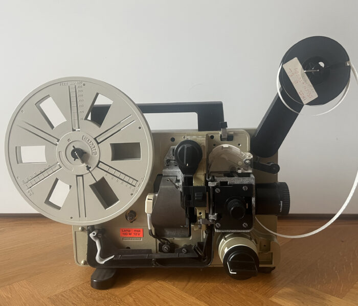 Repair Café for analog film projectors